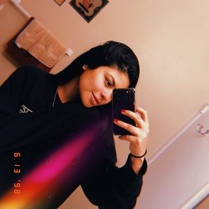 Meet your Posher, Maria